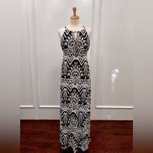 Black and white maxi dress size M